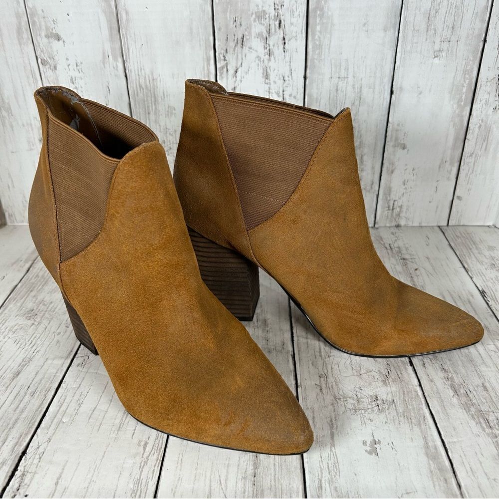 CROWN VINTAGE Magnolia Dark Natural Distressed Suede Elastic Ankle Boot 10